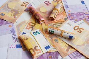 In de tas zaten loterijbriefjes ter waarde van 1200 euro